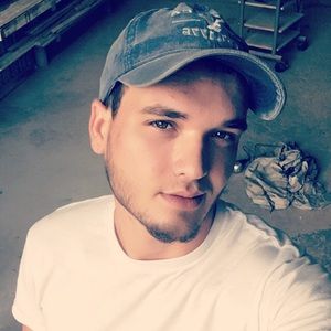 Meet your Posher, Casey